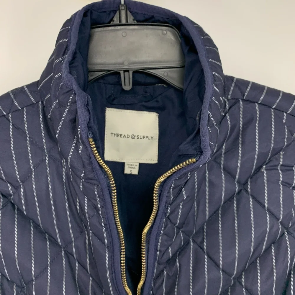 Thread & Supply Vest Womens Size Small Puffer Blue Stripe Full Zip Preppy - Picture 3 of 9